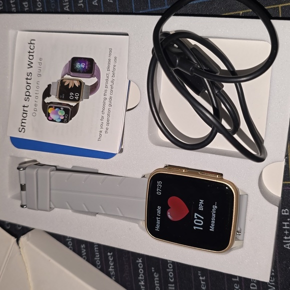 Fitness Tracker, Smart Watch with 24/7 Blood Pressure Heart Rate Blood Oxygen - Picture 6 of 8